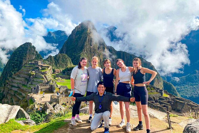 2-days-and-1-night-machu-picchu-sunrise-tour-by-train