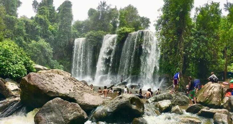 2-days-angkor-banteay-srei-kulen-mountian-waterfall-tour