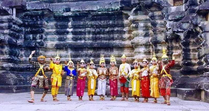 2-days-angkor-sunrise-banteay-srei-floating-village-tour