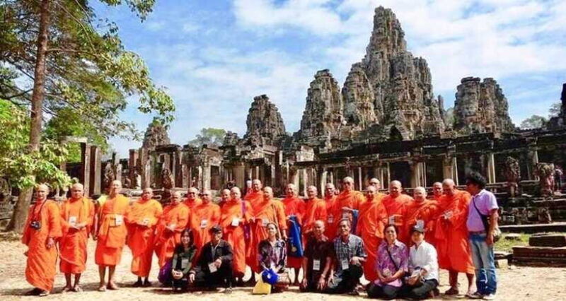 2-days-angkor-sunrise-banteay-srei-floating-village-tour