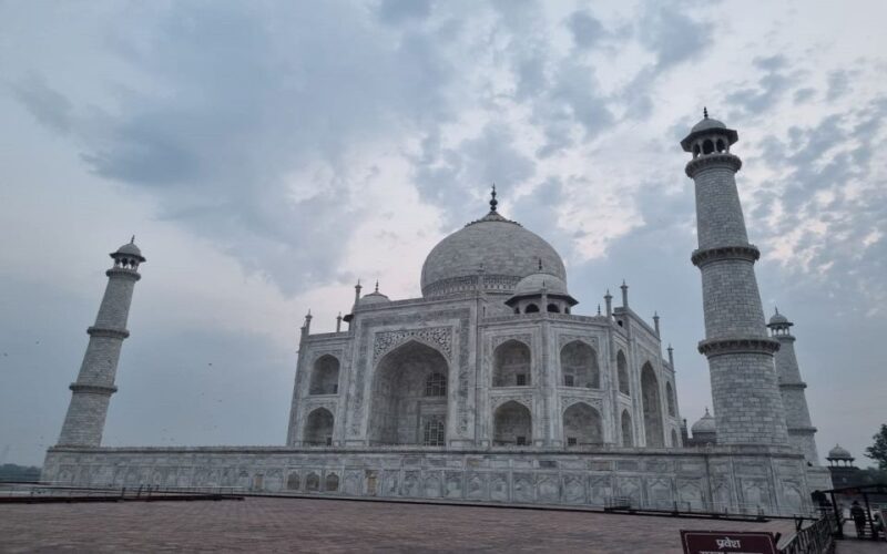 2 Days Delhi and Agra Tour by Car With an approved guide - The Itinerary in Detail