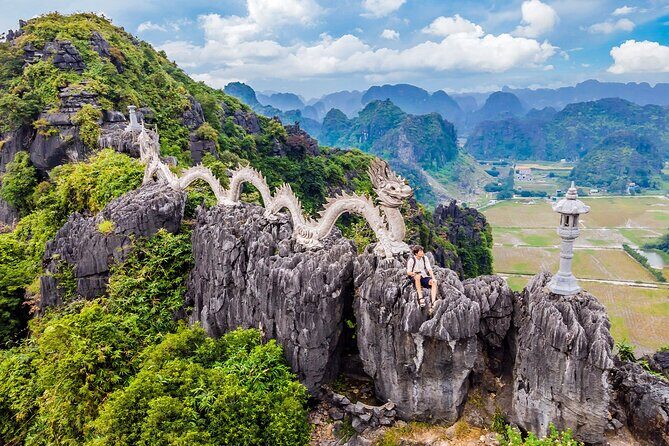 2 Days Hoa Lu Tam Coc & Mua Cave Tour - Exploring Ninh Binh: A Balance of Culture and Nature