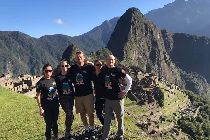 2-days-inca-trail-to-machu-picchu-with-hotel