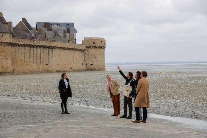 2-days-mont-saint-michel-loire-castles-guided-tour