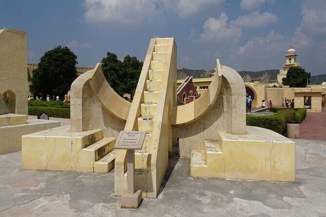 2 Days Private Jaipur & Taj Mahal Agra Tour (All Inclusive) - FAQ