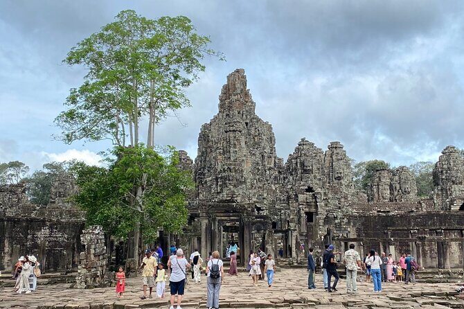2 Days Private Tour Discovering Angkor Wat and Floating Village - Transportation, Group Size, and Overall Comfort