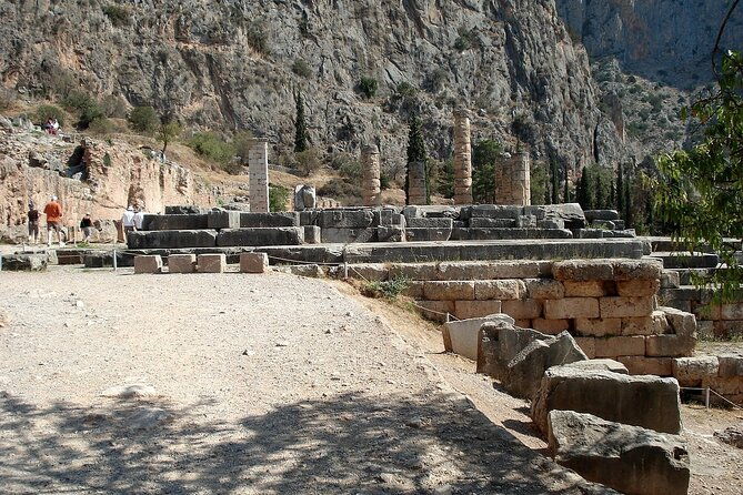 2-days-private-tour-from-athens-to-delphi-and-meteora