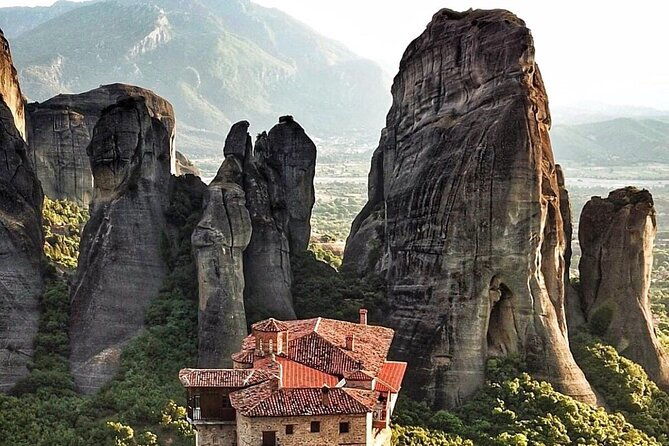 2-days-private-tour-to-delphi-and-meteora