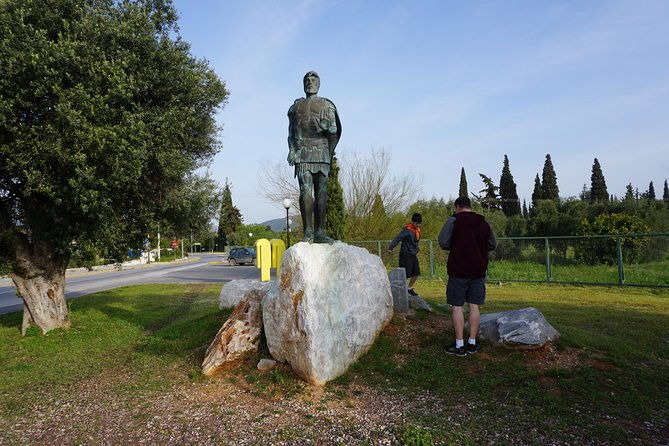 2-days-private-tourpersian-war-thermopylaemarathondelphisalamisplateaus