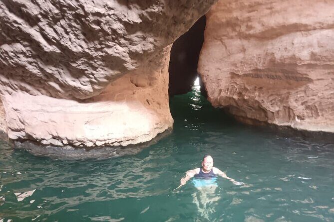 2 Days Private Wadi Shab Tour in Desert Safari - Who Should Consider This Tour?