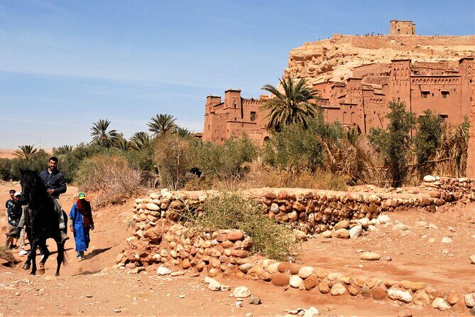 2 days Sahara trip /lux tent - Transportation & Group Size