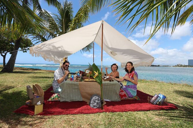2-hour-aloha-picnic-photoshoot-for-up-to-eight-in-honolulu
