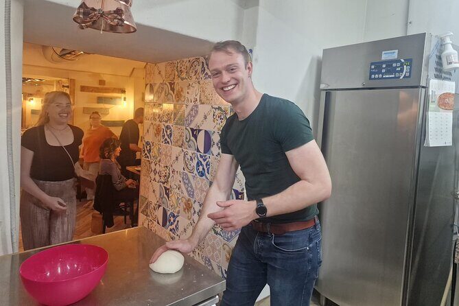 2-Hour Authentic Italian Pizza Making Class in Naples - What to Expect from the Experience