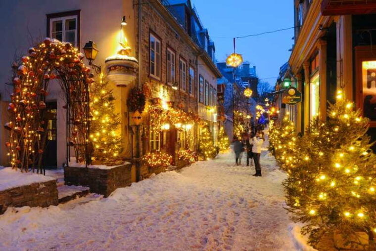 2-hour-christmas-magic-tour-in-old-quebec