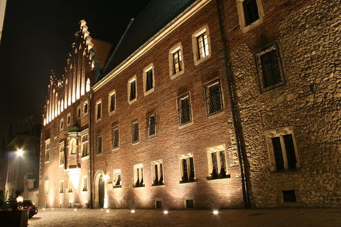 2-hour-city-walking-tour-in-creepy-krakow