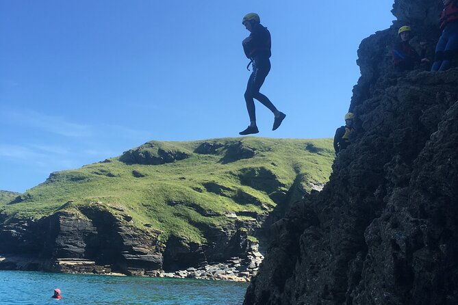 2-hour-coasteering-adventure-near-bude
