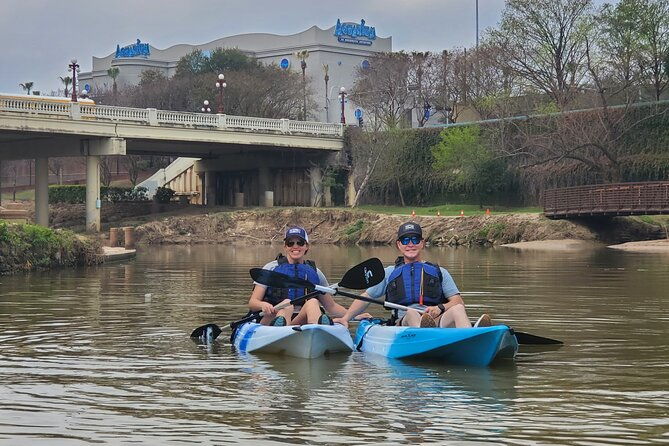 2-hour-downtown-houston-skyline-paddleboard-and-kayak-rentals