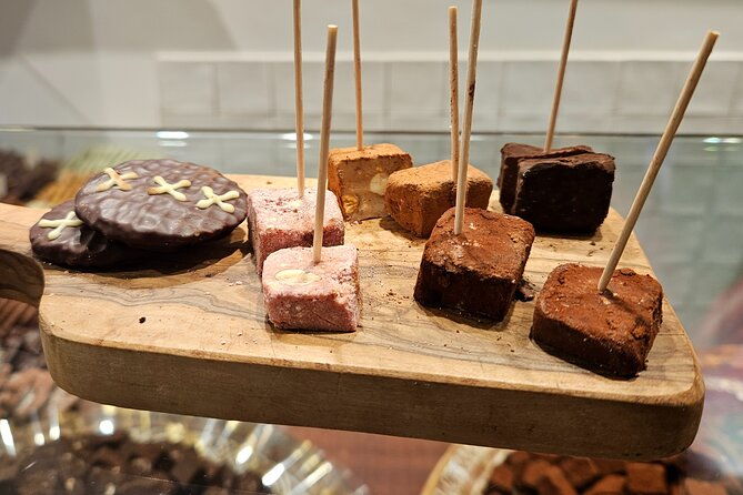 2-hour-food-tasting-tour-in-amsterdam-group-tour