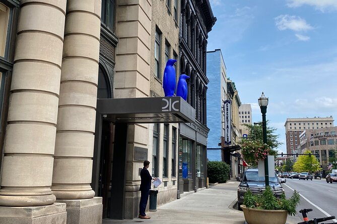 2-hour-guided-walking-art-and-appetizers-tour-in-lexington