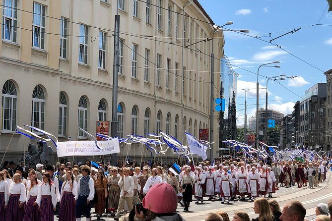 2-hour-guided-walking-tour-of-tallinn