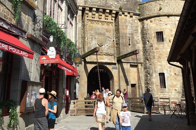 2-hour-guided-walking-tour-of-the-mont-saint-michel
