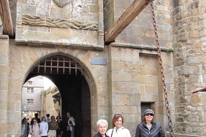 2-hour-guided-walking-tour-of-the-mont-saint-michel