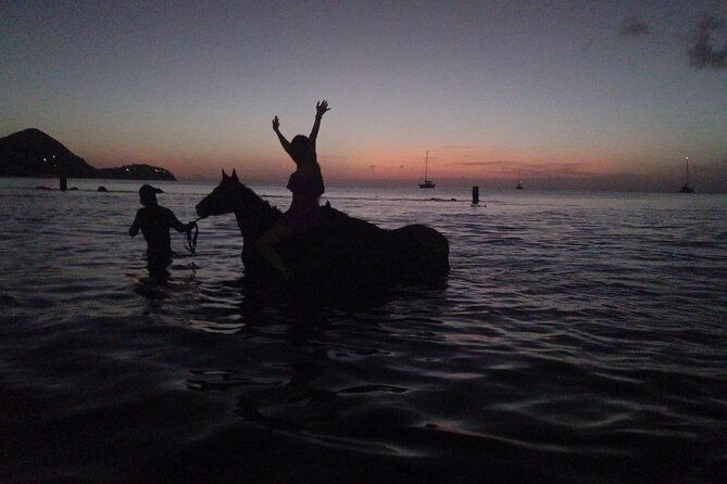 2-hour-horseback-riding-sunset-tour-with-dores-riding-stable
