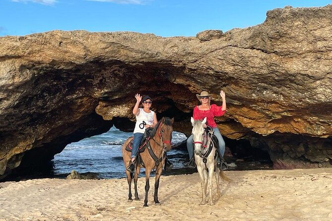 2-hour-horseback-riding-tour-to-little-natural-bridge-in-aruba
