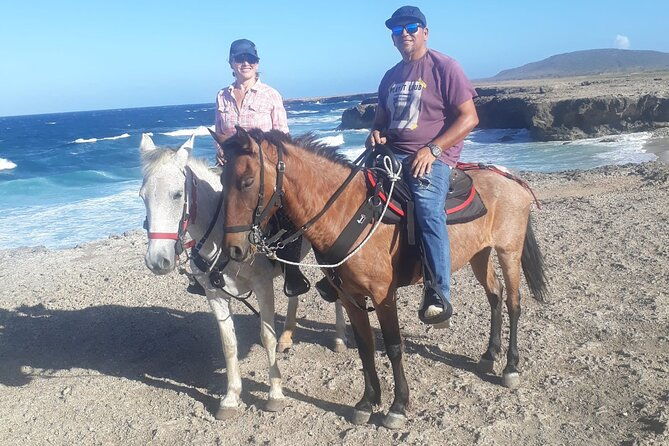 2-hour-horseback-riding-tour-to-little-natural-bridge-in-aruba