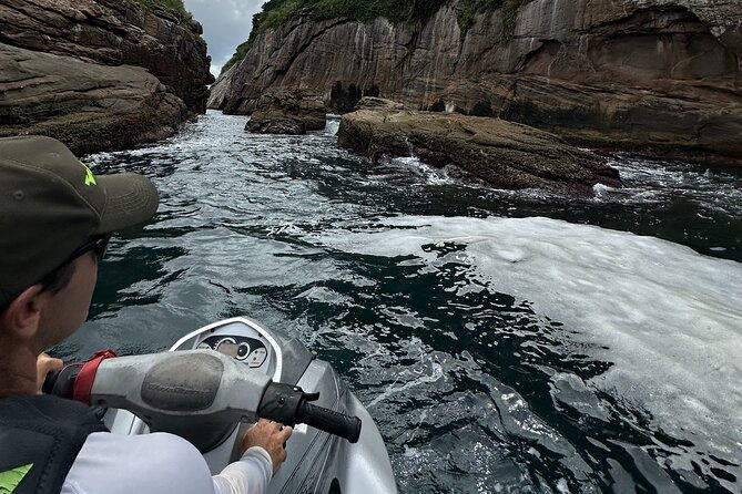 2-hour-jet-ski-ride-and-tow-snorkeling-in-tijuca-islands