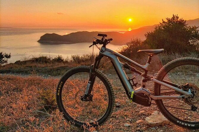 2-hour-magical-e-bike-tour-at-sunset-in-capoliveri