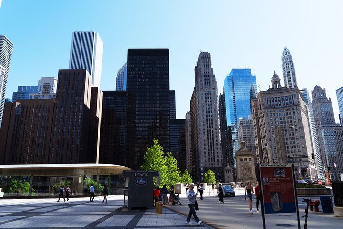 2-hour-magnificent-chicago-tour-with-photos-and-popcorn