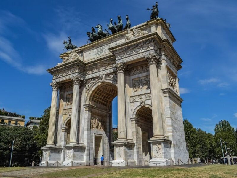2-hour-milan-by-night-walking-tour