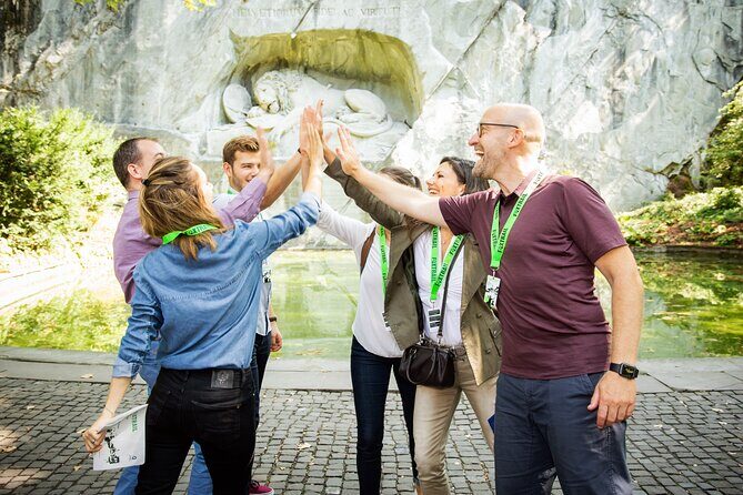 2 hour outdoor group activity in Paris: SAINT GERMAIN - A Closer Look at the Foxtrail Experience