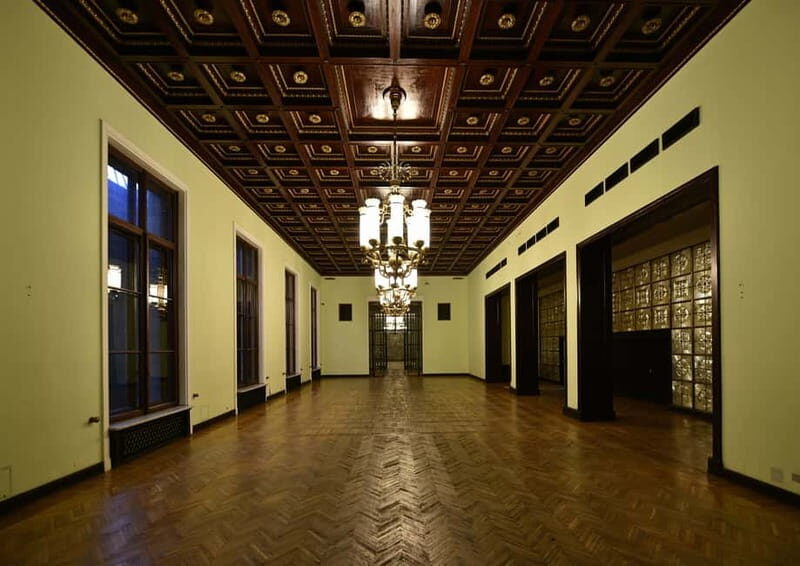 2 hour: Palace of Culture & Science Guided Tour in English - Key Points