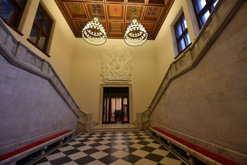 2 hour: Palace of Culture & Science Guided Tour in English - An In-Depth Look at the Palace of Culture & Science Guided Tour