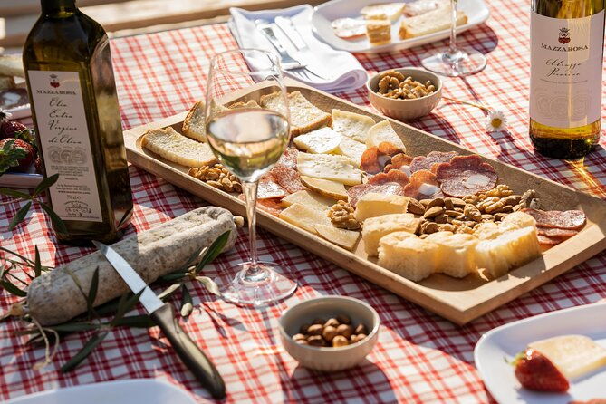 2-hour-picnic-among-the-olive-trees-with-typical-abruzzese-products-2