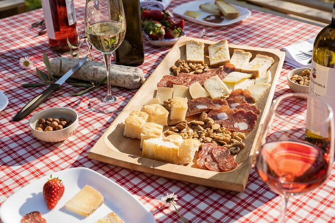 2-hour-picnic-among-the-olive-trees-with-typical-abruzzese-products-2