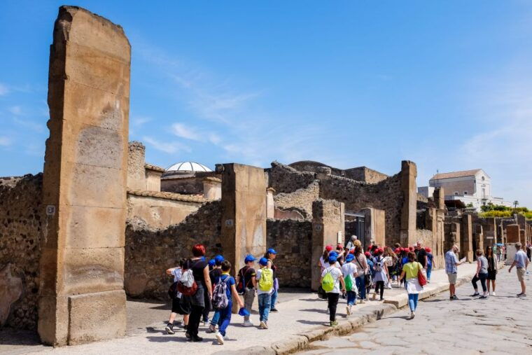 2-hour-pompeii-child-friendly-tour