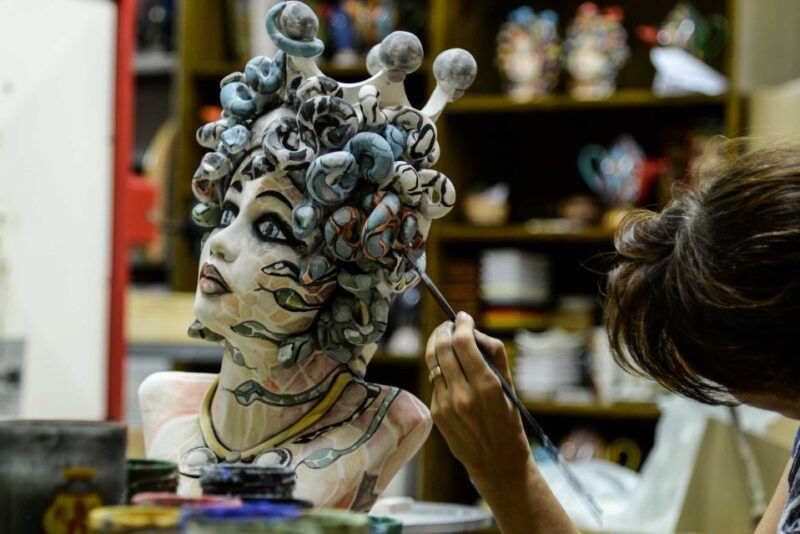 2-hour-pottery-making-workshop-in-ragusa-2