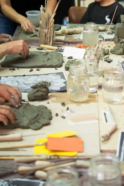 2-hour-pottery-making-workshop-in-ragusa-2