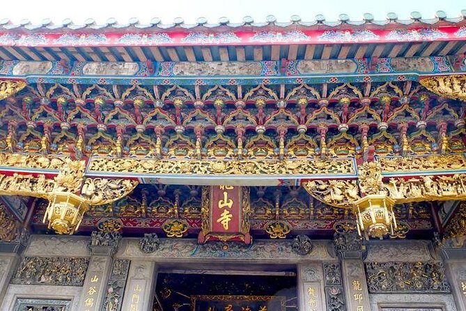 2-Hour Private Longshan Temple Walking Tour - Key Points