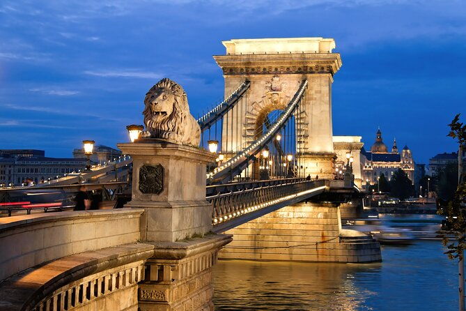 2-hour-private-night-tour-of-budapest