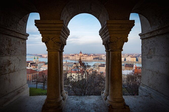 2-hour-private-night-tour-of-budapest