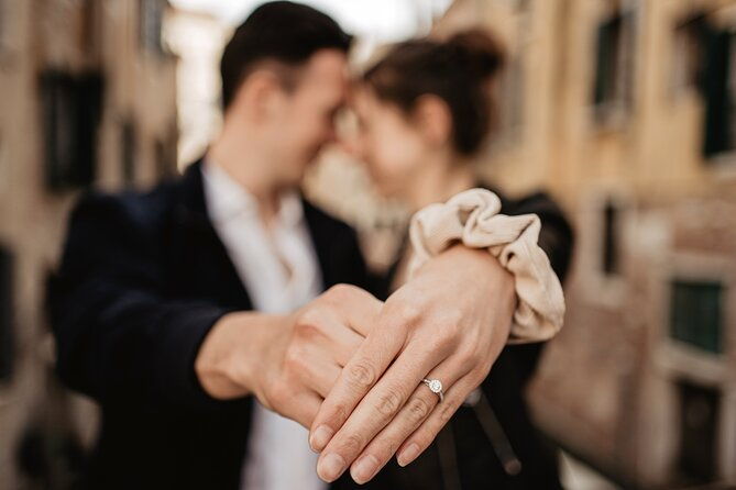 2-hour-private-photo-shoot-in-venice-with-gondola-ride