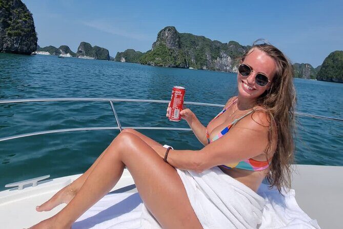2-Hour Scenic Halong Bay Journey by Luxury Private Yacht - Key Points