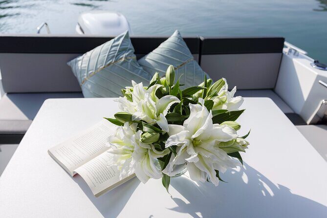 2-Hour Scenic Halong Bay Journey by Luxury Private Yacht - How the Experience Comes Together