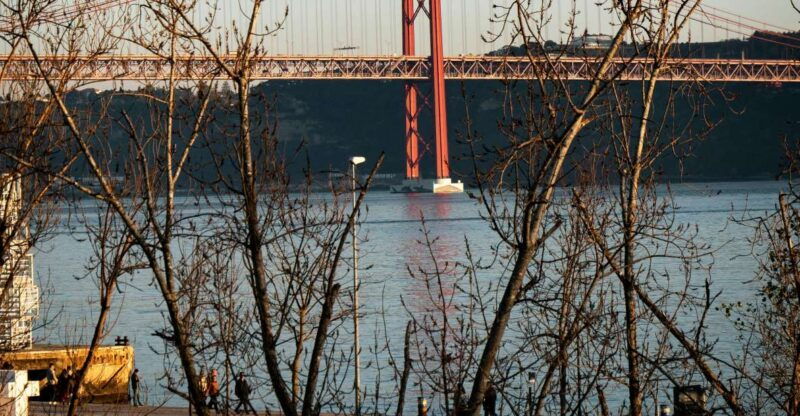 2-hour-tuk-tuk-tour-private-lisbon-city-center-to-belem