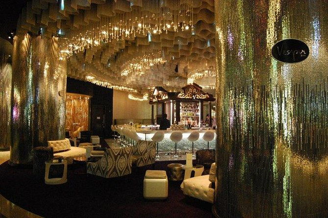 2-hour-vegas-strip-walking-tour-with-photoschampagne-vintage-vegas-goody-bags-2