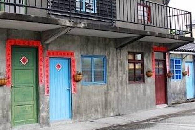 2-Hour Vegetarian Private Walking Tour - S.Y.S. Memorial Hall & 44 South Village - Key Points